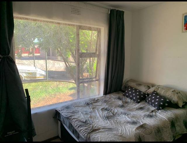 2 BEDROOM APARTMENT FOR SALE IN VAALPARK